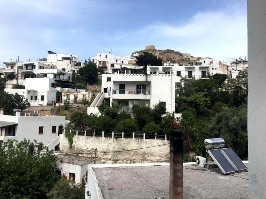 Μονοκατοικία Με Θέα Τη Χώρα Скірос Екстер'єр фото